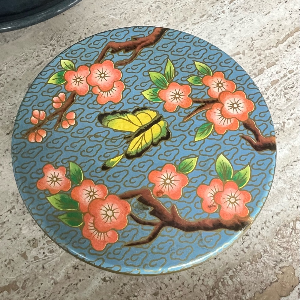 Lovely Vintage Daher Tin - Picture 6 of 9